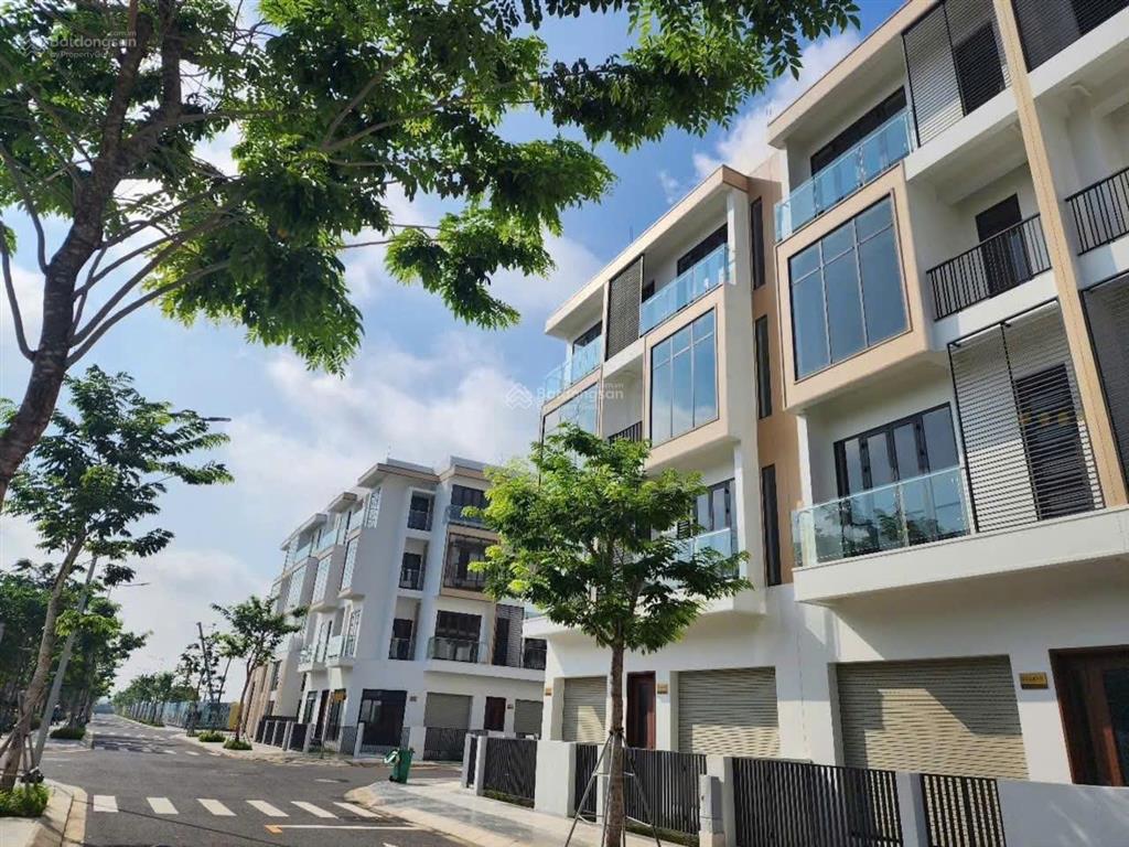 Tôi cần bán căn biệt thự t&t millennia view sông, cực đẹp ngay trường fpt và bến du thuyền