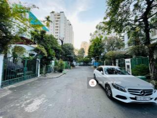 Bán biệt thự phú mỹ hưng khu compound giá 25 tỷ