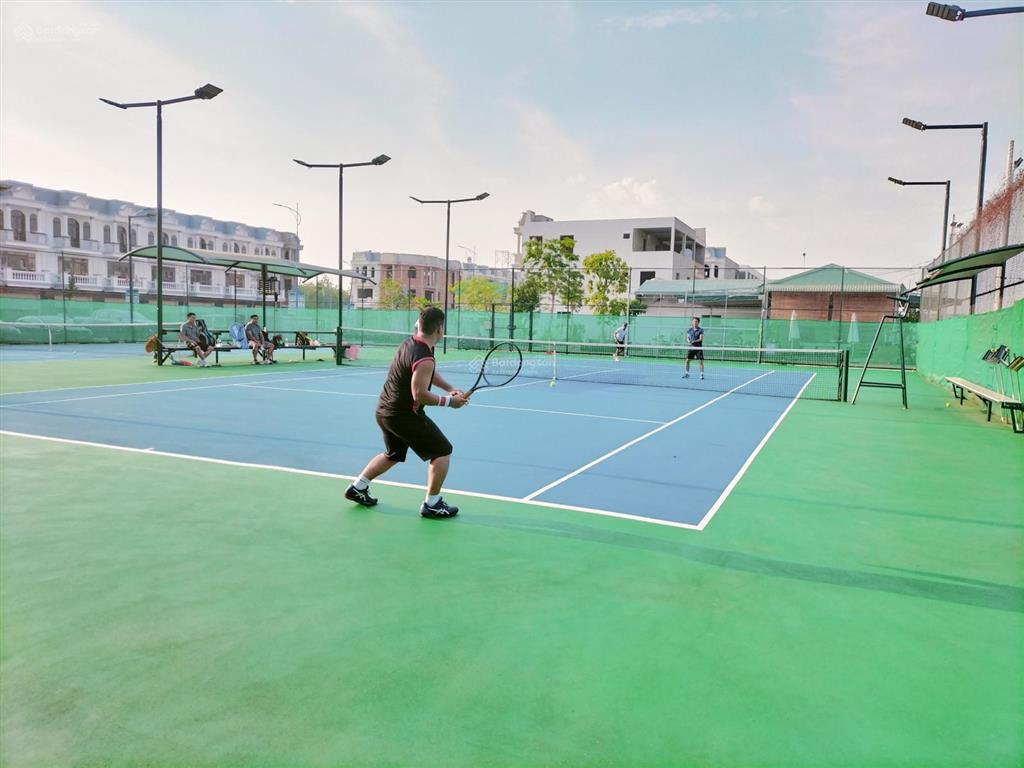 Nhà phố thăng long 2 central city  địa giới tphcm  căn gần cổng  nhà 3 tầng đẹp  sổ sẵn nhé