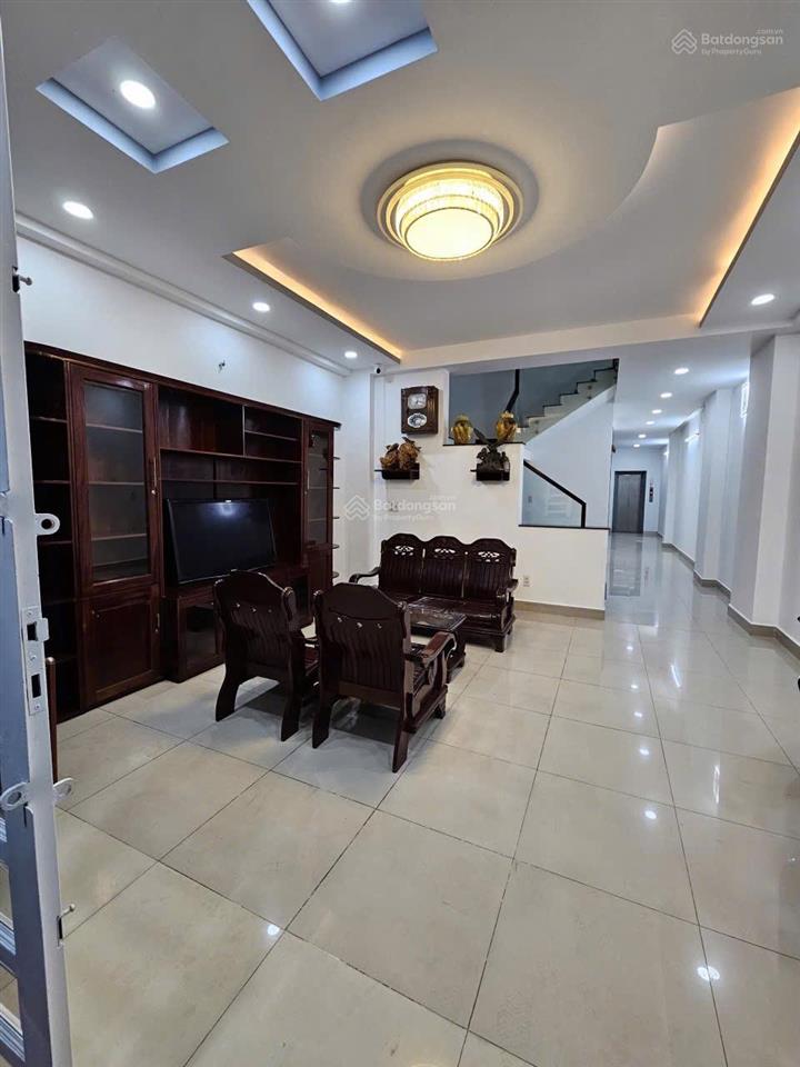 Siêu hiếm! nhà mt kdc phú lợi, 5x24, 4t thang máy xịn, gara oto, yên tĩnh, tặng full nội thất, 9.3t