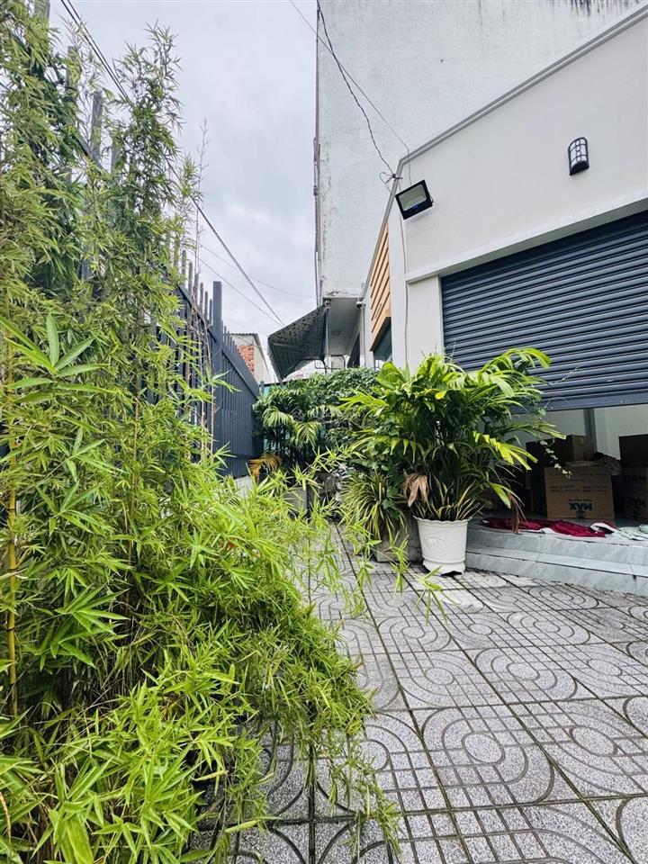 Hot! sát mặt tiền lê tấn bê  8x13 mini villas sân vườn chỉ 5.5t thương lượng xem ngay