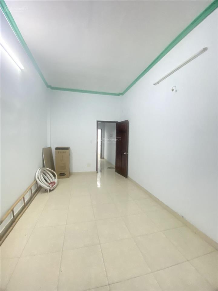 Nhanh mới kịp! nhà phú định q8 3 tầng  4pn 3wc  hẻm thông  51m2 chỉ 4.4 tỷ  xem ngay