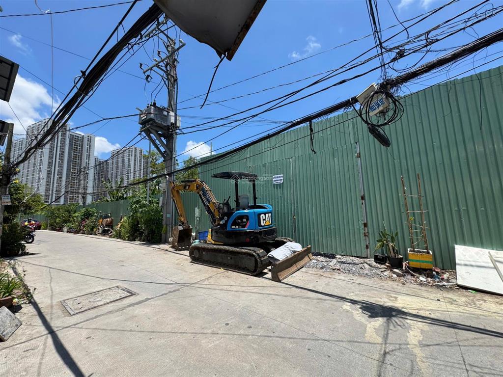 Bán đất thô cư hẽm xe ô tô huỳnh tấn phát p phú thuận quận 7. dt 875m2