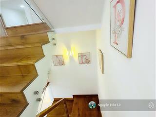 Cho thuê penthouse sky garden phú mỹ hưng
