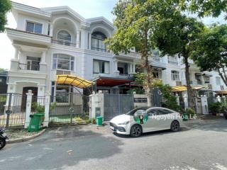 Bán biệt thự liền kề siêu đẹp nội khu nam viên phú mỹ hưng full nội thất chỉ xách vali ở ngay