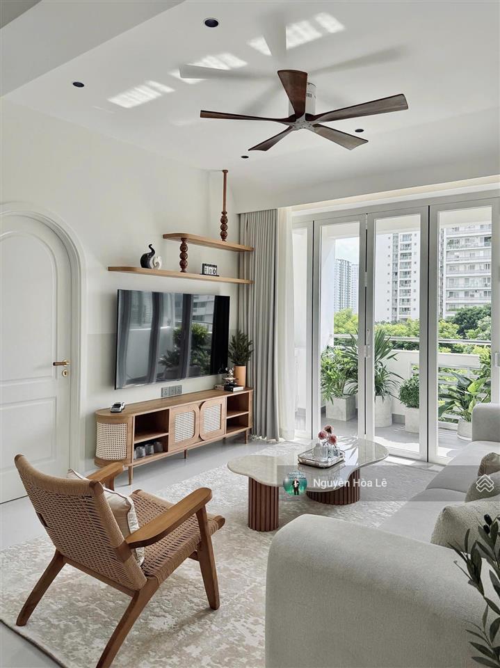 Bán căn hộ park view phú mỹ hưng căn góc. view công viên. dt 106.53m2