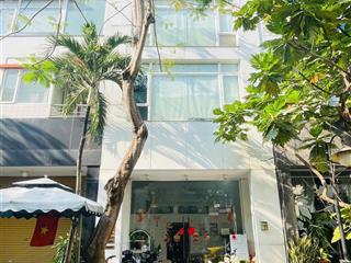 Bán nhà phố nội khu hưng gia 1 phú mỹ hưng khu kinh doanh