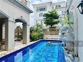 Bán biệt thự đơn lập cityland căn góc diện tích lớn, nội thất gỗ cao cấp, có hồ bơi & thang máy