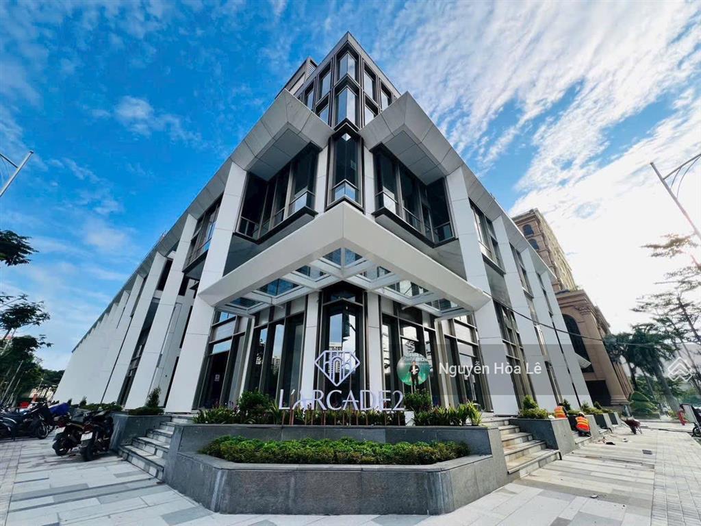 Bán nhà phố larcade 2 góc 2 mặt tiền đường lớn | vị trí hiếm có tại phú mỹ hưng