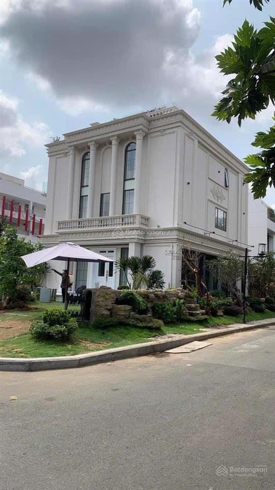 Bán biệt thự đơn lập nam thông 2 phú mỹ hưng | dt 370m2 | 3 mặt tiền | giá 165 tỷ