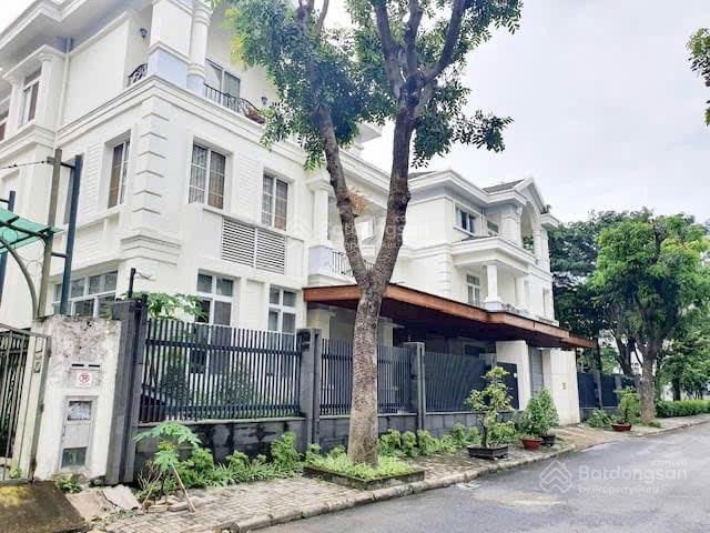 Bán biệt thự đơn lập nam thông 2 phú mỹ hưng | dt 370m2 | 3 mặt tiền | giá 165 tỷ