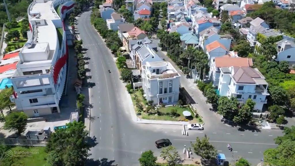 Bán biệt thự đơn lập nam thông 2 phú mỹ hưng | dt 370m2 | 3 mặt tiền | giá 165 tỷ