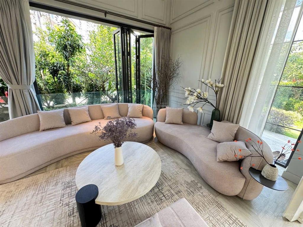 Bán biệt thự đơn lập nam thông 2 phú mỹ hưng | dt 370m2 | 3 mặt tiền | giá 165 tỷ