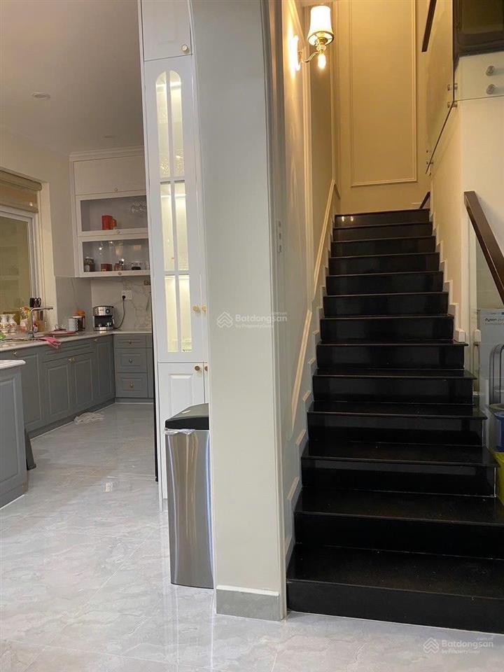 Cho thuê biệt thự mỹ thái 1c phú mỹ hưng | 126m2 | 4pn | giá 65tr/tháng