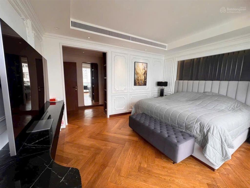 Bán căn hộ cao cấp garden plaza 1 phú mỹ hưng | 148m | view kênh đào | lầu 8