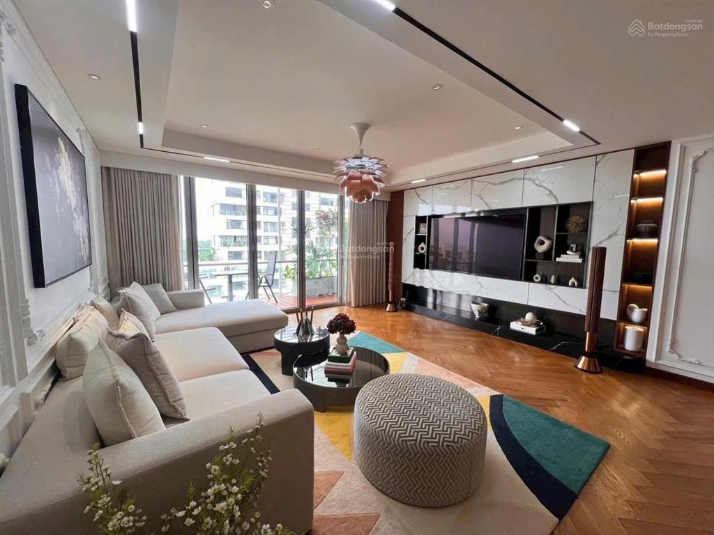 Bán căn hộ cao cấp garden plaza 1 phú mỹ hưng | 148m | view kênh đào | lầu 8