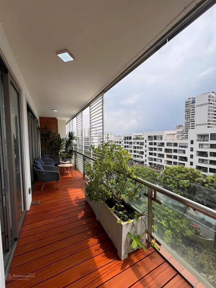 Bán căn hộ cao cấp garden plaza 1 phú mỹ hưng | 148m | view kênh đào | lầu 8