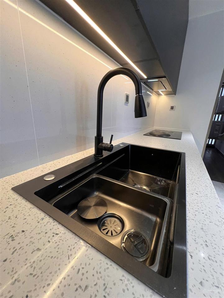 Cho thuê căn hộ midtown m8 phú mỹ hưng 82m2 | 2pn giá 32 triệu/tháng | lầu 18