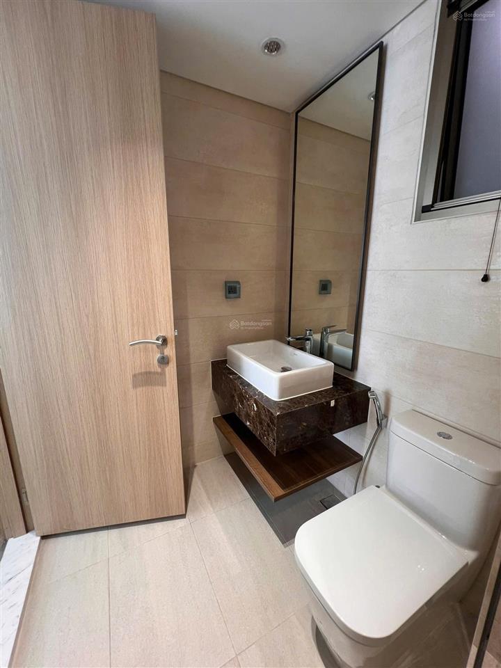 Cho thuê căn hộ midtown m8 phú mỹ hưng 82m2 | 2pn giá 32 triệu/tháng | lầu 18