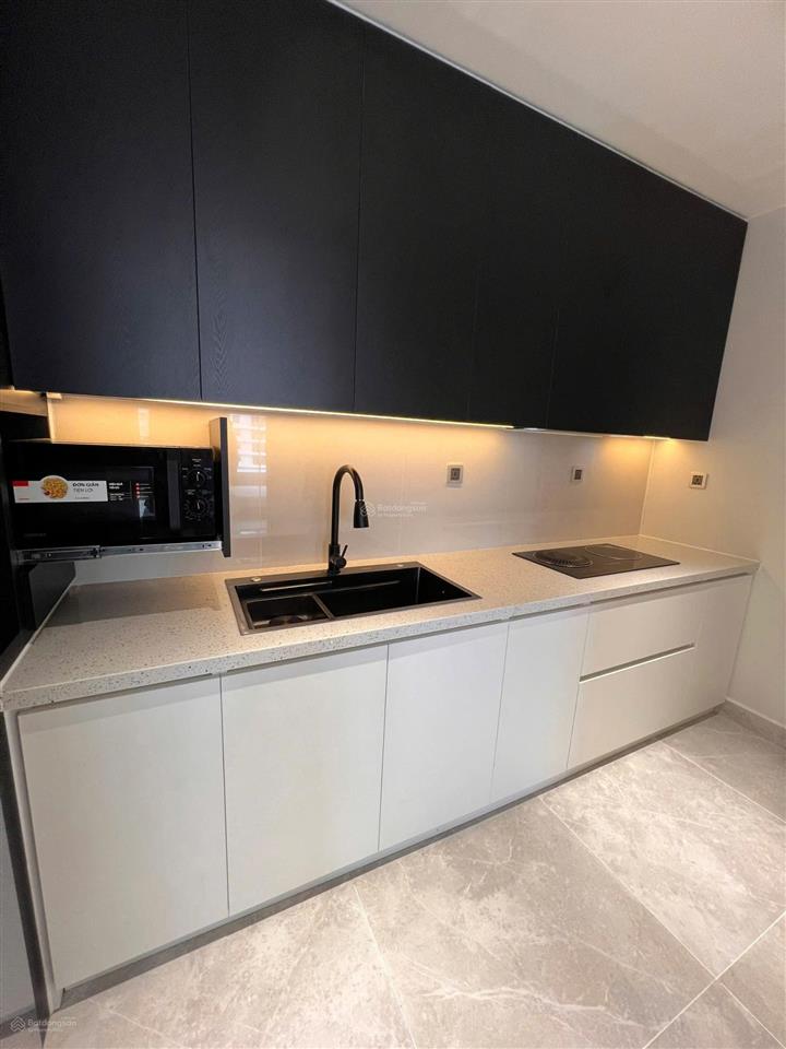 Cho thuê căn hộ midtown m8 phú mỹ hưng 82m2 | 2pn giá 32 triệu/tháng | lầu 18