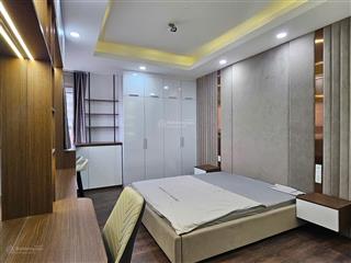 Hiếm bán căn hộ 4pn sunrise city sân vườn  phòng khách trần cao 5m  giá 10tỷ