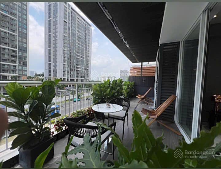 Cần bán tầng sân vườn riverside residence pmh, q7, nhà mới 100% dt 180m2, 3pn lớn. 0914 266 ***
