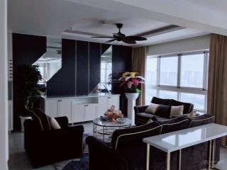 Bán penthouse happy valley dt 240m2,5pn, 3wc, sổ hông, ô xe hơi. giá thoả thuận.  0914 266 ***