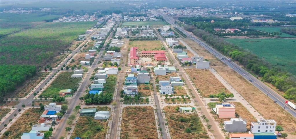 Chính chủ cần sang lô đất ngay ngã 4 dầu giây, cách sân bay long thành 20 phút