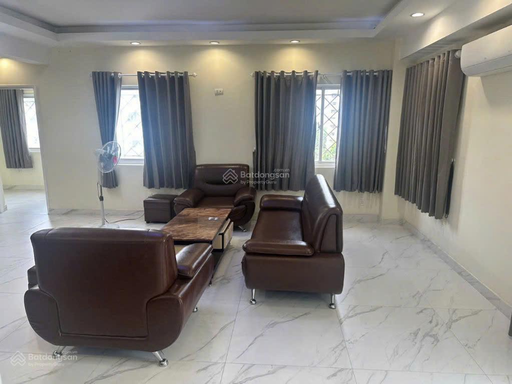 Cần bán căn góc lớn 2 ban công loại căn ít bán nhất, dt nét 140m2 3pn 2wc, giá 8tỷ9  0909 664 ***