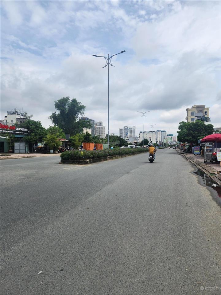 Siêu phẩm mặt tiền nguyễn văn linh quận 7  dt 8 x 18m  tk 8 tầng  thang máy  nhỉnh 40 tỷ