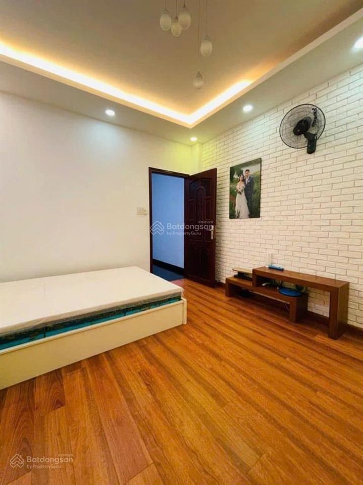 Nhà mặt tiền đường số tân quy rộng 14m quận 7  dt 72m  tk 4 tầng  4pn  đủ nội thất giá 16,5 tỷ