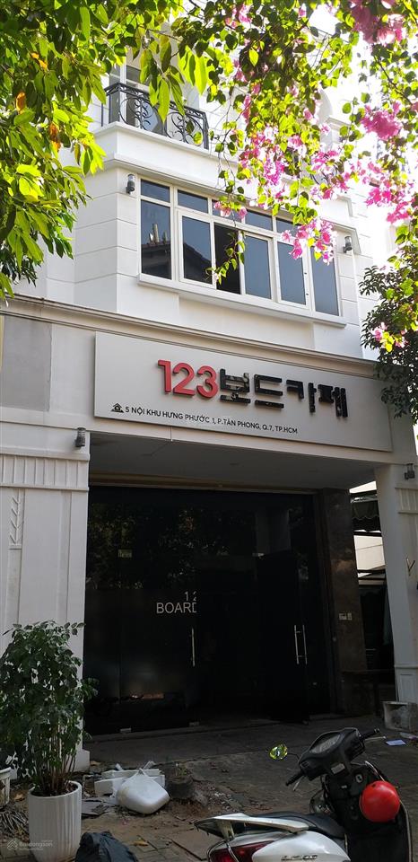 Cho thuê nhà bùi bằng đoàn, pmh q7. 6 x 18,5m 3 lầu. giá 32 tr/th.  đăng khôi 0961 830 ***