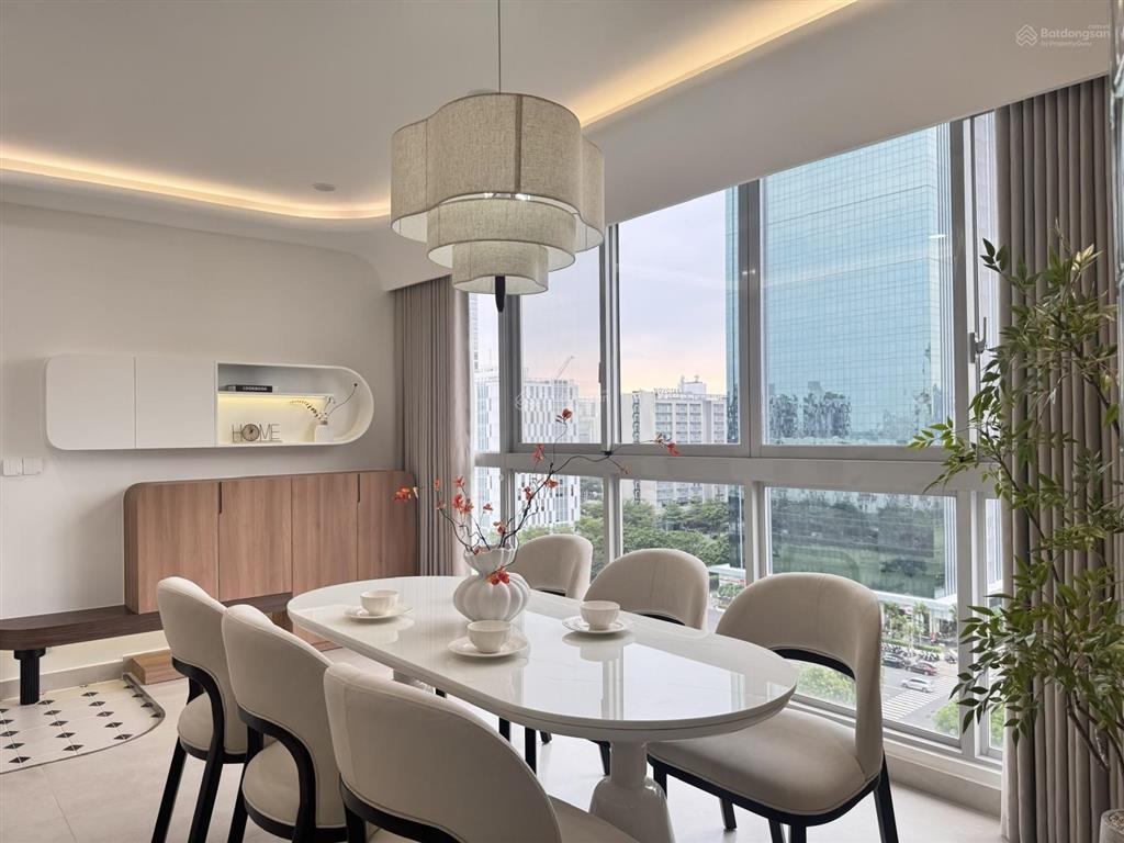 Bán căn hộ đẹp + mới tại chung cư star hill, 102m2, 3pn, 2wc, tân phú, q7, hcm