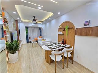 Cần bán nhanh căn hộ sky garden, nhà đẹp, mới 100%. 0917 300 *** em hằng
