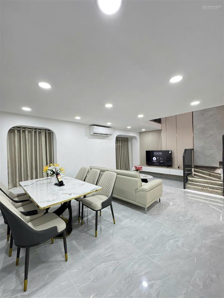 Cần bán nhanh duplex sky garden, nhà đẹp, mới 100%, dọn vào ở ngay. 0917 300 *** em hằng