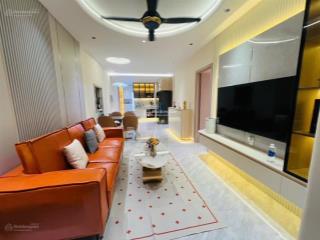 Cần bán nhanh căn hộ sky garden, pmh, q7 nhà đẹp, mới 100%, xem là thích.  0917 300 *** em hằng