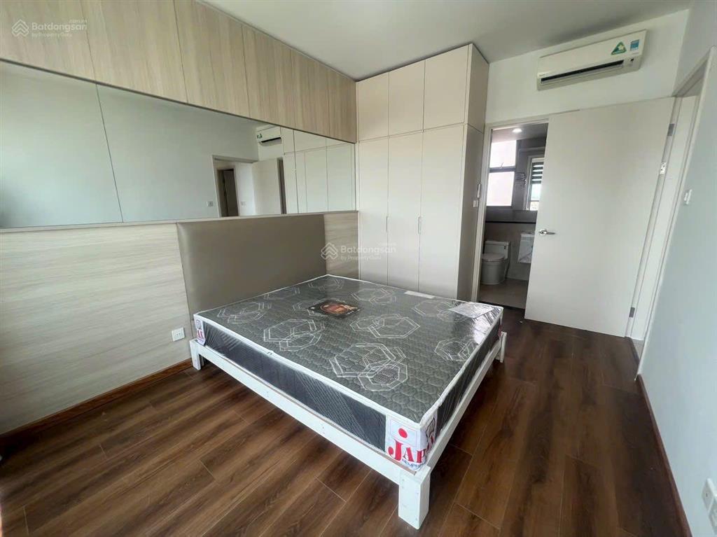 Cần cho thuê nhanh căn hộ the view riviera point q7 nhà đẹp, giá siêu rẻ.  0917 300 *** (ms. hằng)