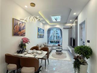Cần bán gấp căn hộ sky garden  phú mỹ hưng, nhà đẹp, mới 100%, xem là mê.  0917 300 *** em hằng
