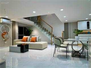 Cần bán căn góc duplex sky garden  nhà đẹp, mới 100%, view thoáng mát.  0917 300 ***