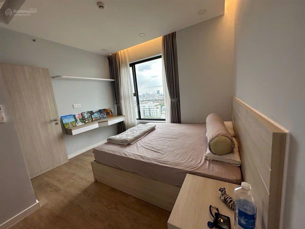 Cần cho thuê nhanh căn hộ star hill, pmh, q7 nhà đẹp, giá tốt.  0917 300 *** em hằng