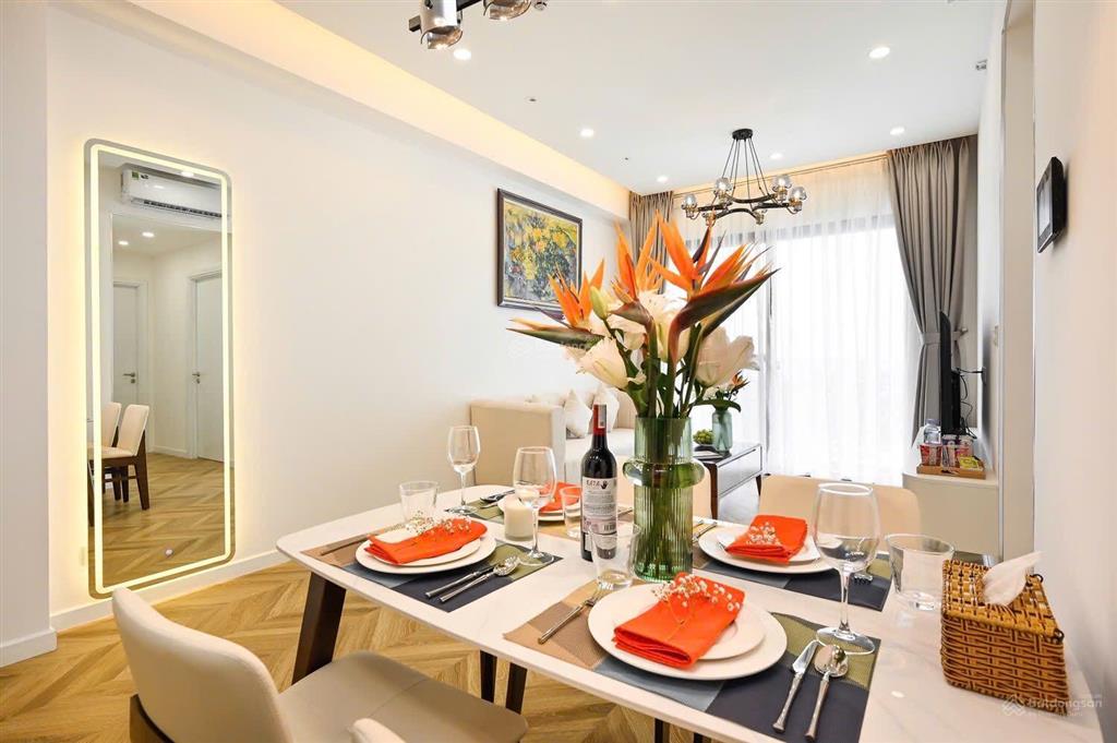 Cần cho thuê nhanh căn hộ 3pn scenic valley, nhà đẹp, giá tốt.  0917 300 *** em hằng