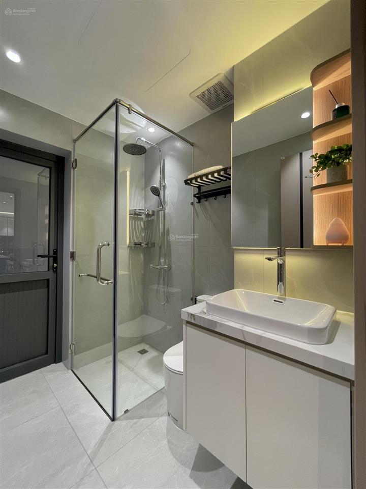 Cần bán nhanh căn hộ sky garden 3, nhà đẹp, mới 100%, view hồ bơi. 0917 300 ***