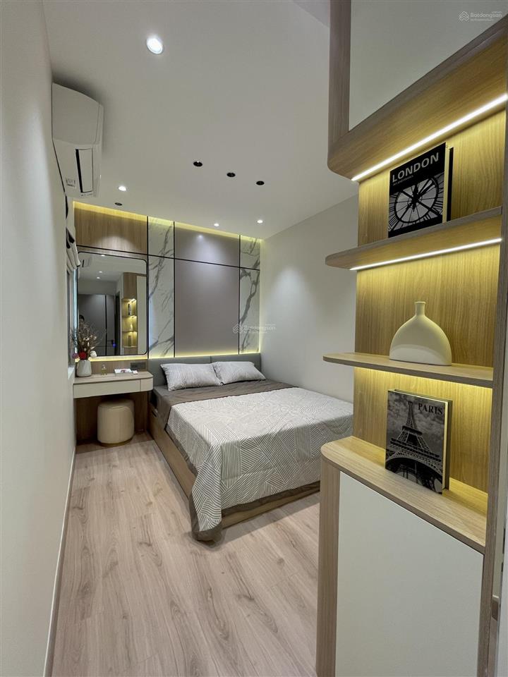 Cần bán nhanh căn hộ sky garden 3, nhà đẹp, mới 100%, view hồ bơi. 0917 300 ***