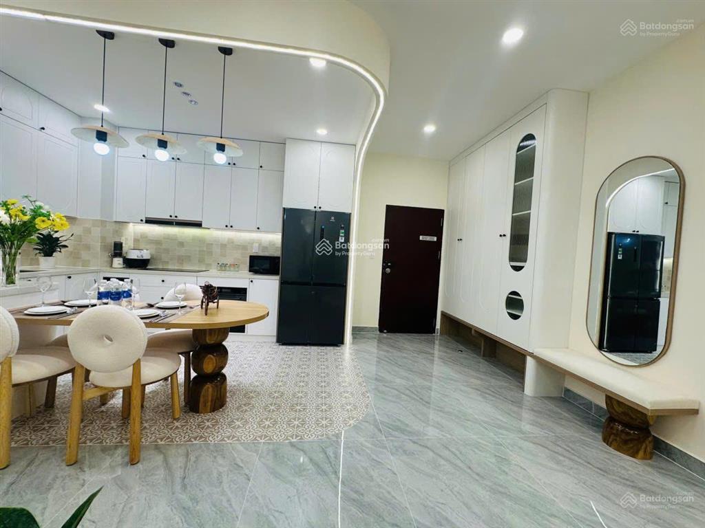 Cần bán căn hộ sky garden  pmh  q7 nhà đẹp, mới 100%, có sẵn hđt 29tr/tháng.  0917 300 ***