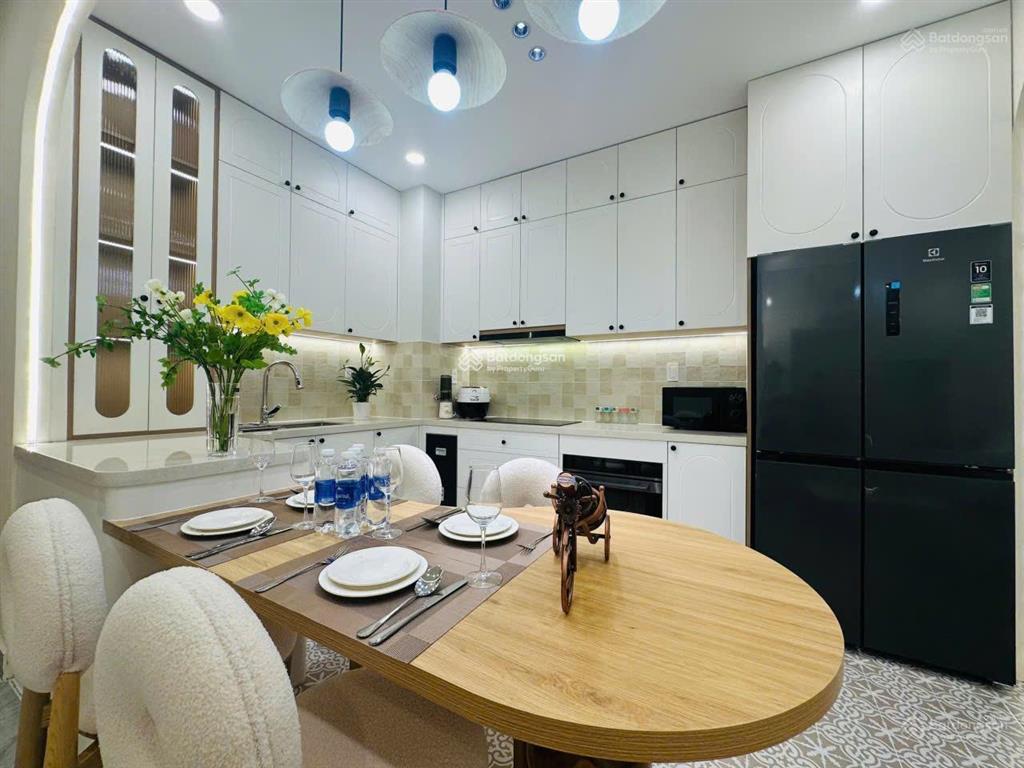 Cần bán căn hộ sky garden  pmh  q7 nhà đẹp, mới 100%, có sẵn hđt 29tr/tháng.  0917 300 ***