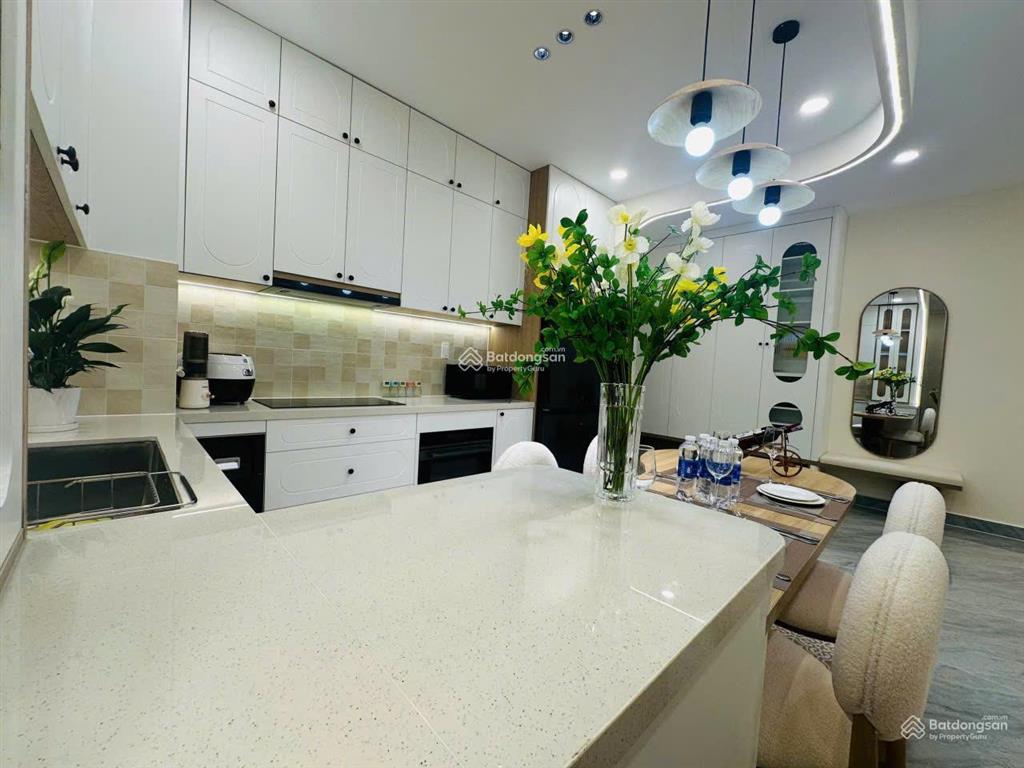 Cần bán căn hộ sky garden  pmh  q7 nhà đẹp, mới 100%, có sẵn hđt 29tr/tháng.  0917 300 ***