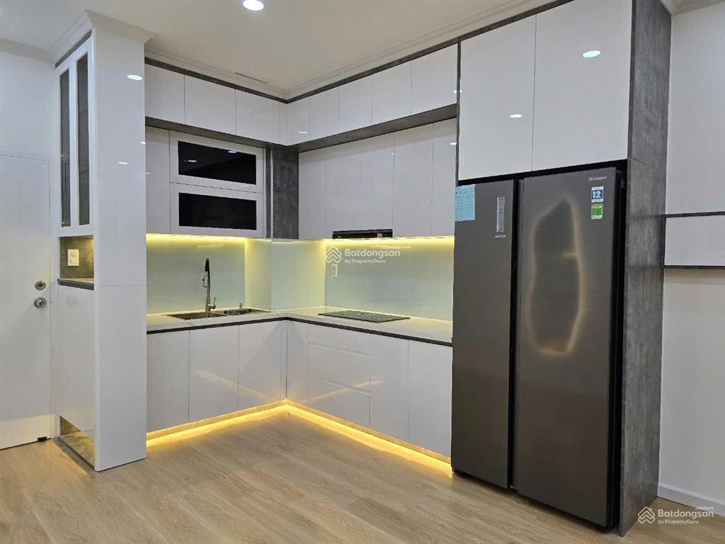 Cần bán gấp căn hộ sky garden 2  pmh  q7 nhà đẹp, mới, giá siêu rẻ.  0917 300 ***