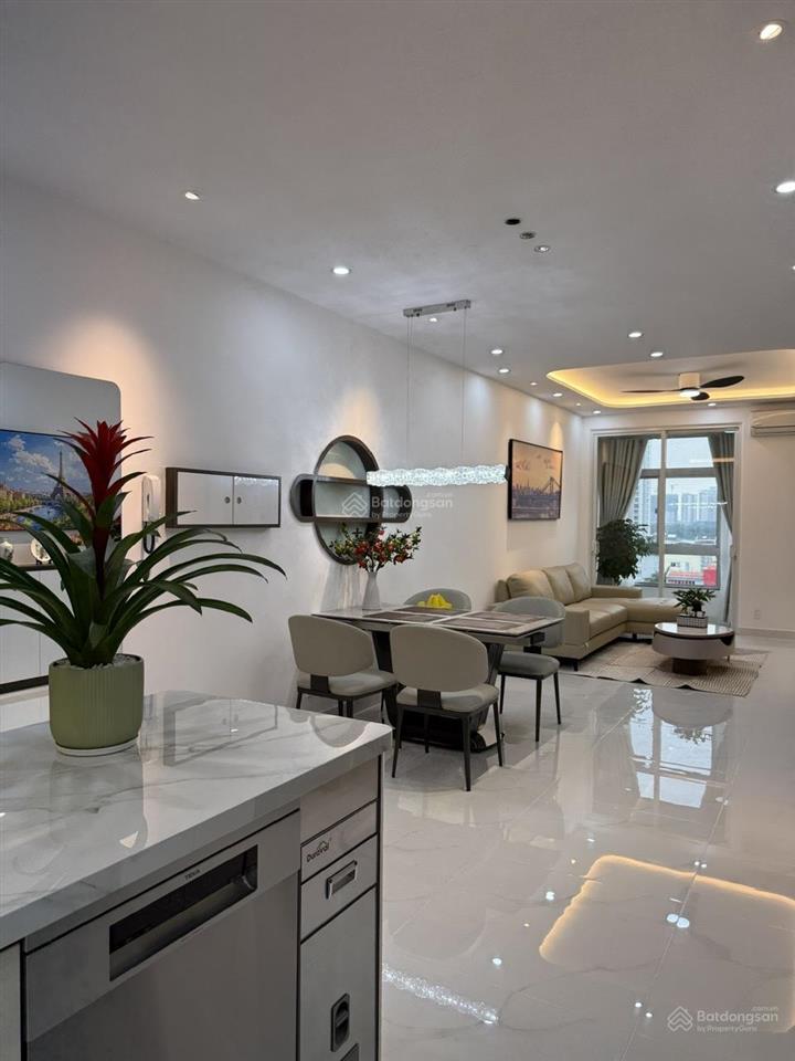 Cần bán căn hộ sky garden 2, pmh, q7 nhà đẹp, mới 100%, nội thất cao cấp.  0917 300 ***