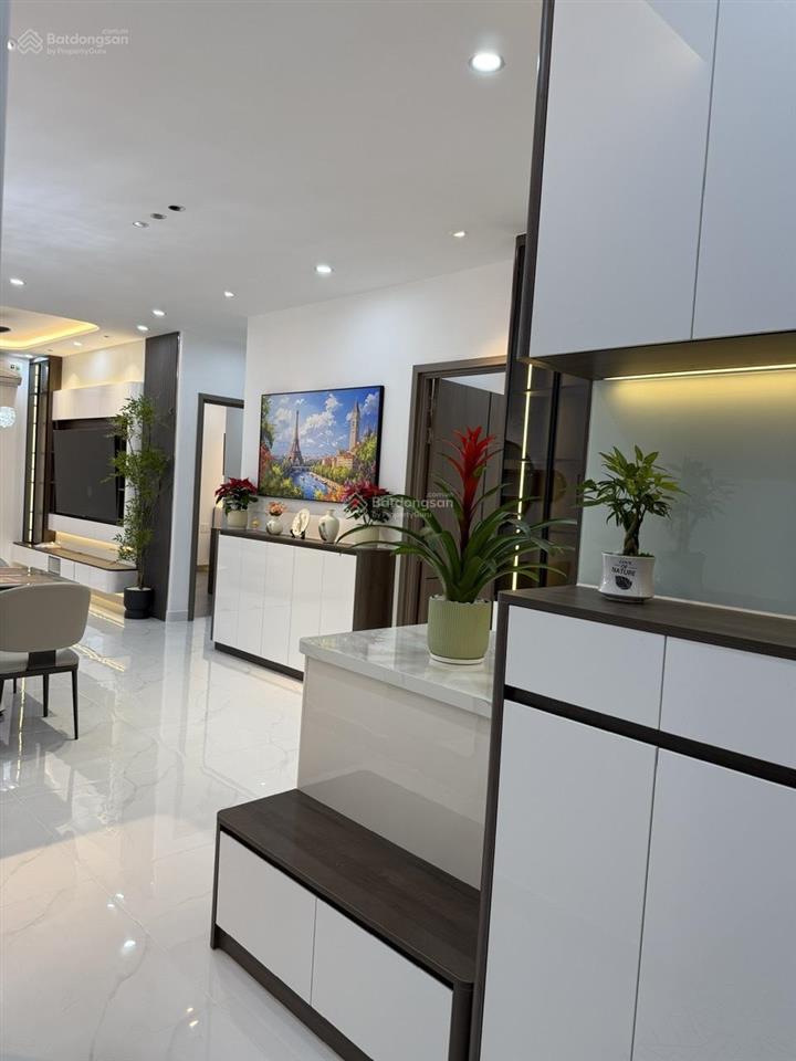 Cần bán căn hộ sky garden 2, pmh, q7 nhà đẹp, mới 100%, nội thất cao cấp.  0917 300 ***