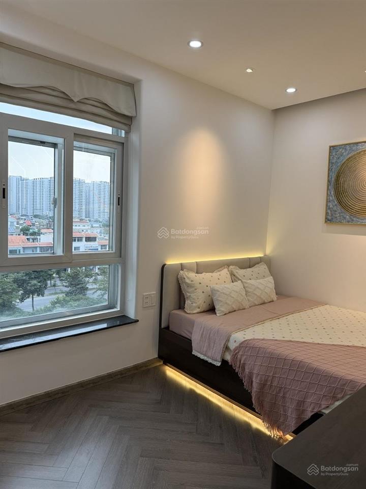 Cần bán căn góc sky garden 2, phú mỹ hưng, q7 nhà đẹp, mới 100%, giá rẻ.  0917 300 *** em hằng